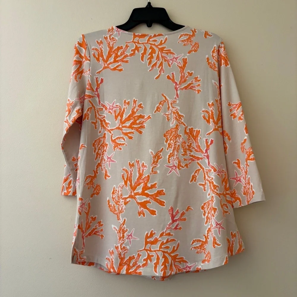 Belle by Kim Gravel Coral Reef Print Tassel V Neck Tunic Top Women’s Small
